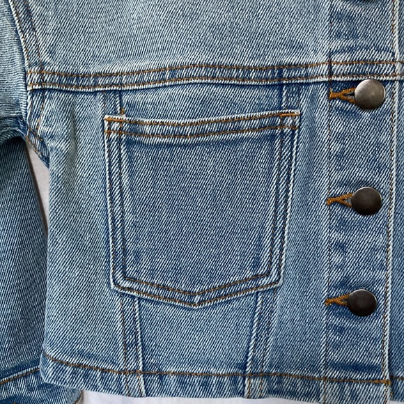 🎉 3 For $20 GB Girls Cropped Denim Jacket Size 6 Light Blue Button Closure NWT - Picture 3 of 7